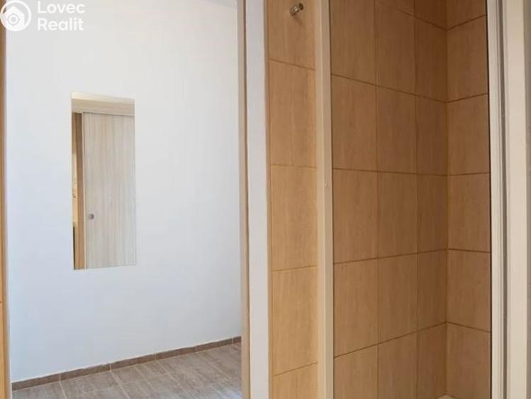 Pronájem bytu 1+KK Praha, Božetická č. 7