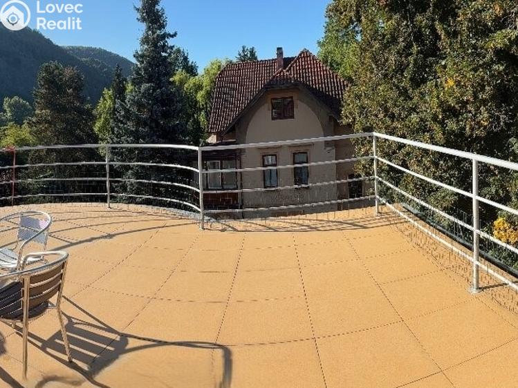 Pronájem bytu 2+KK Praha, Šůrova č. 4