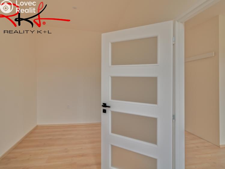 Prodej bytu 3+1 Veltrusy, Komenského č. 11