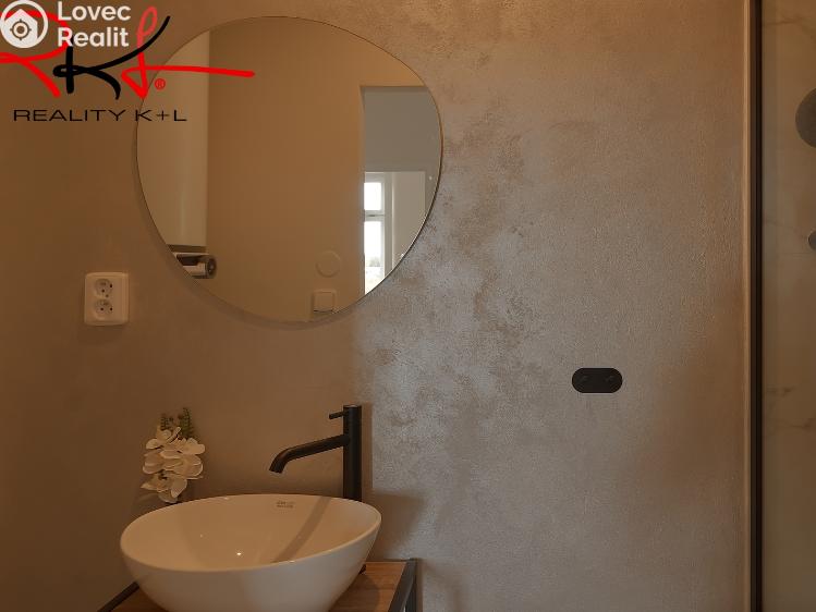 Prodej bytu 3+1 Veltrusy, Komenského č. 17