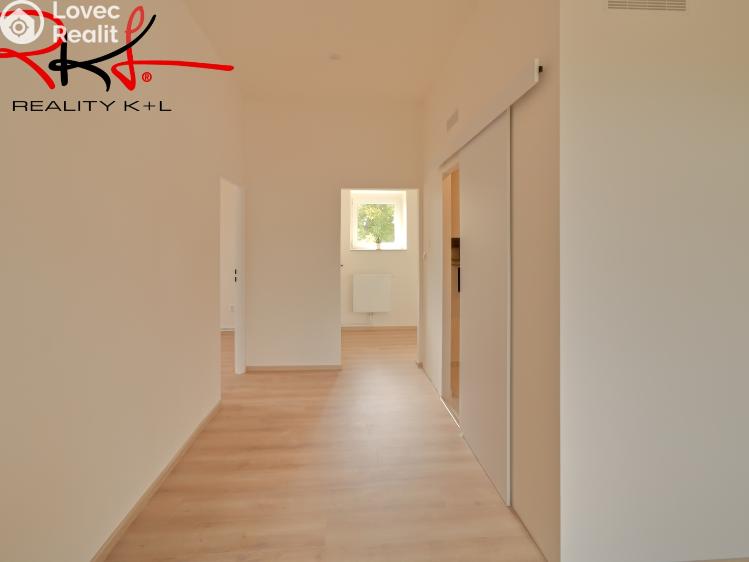 Prodej bytu 3+1 Veltrusy, Komenského č. 18