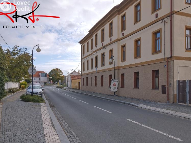 Prodej bytu 3+1 Veltrusy, Komenského č. 31