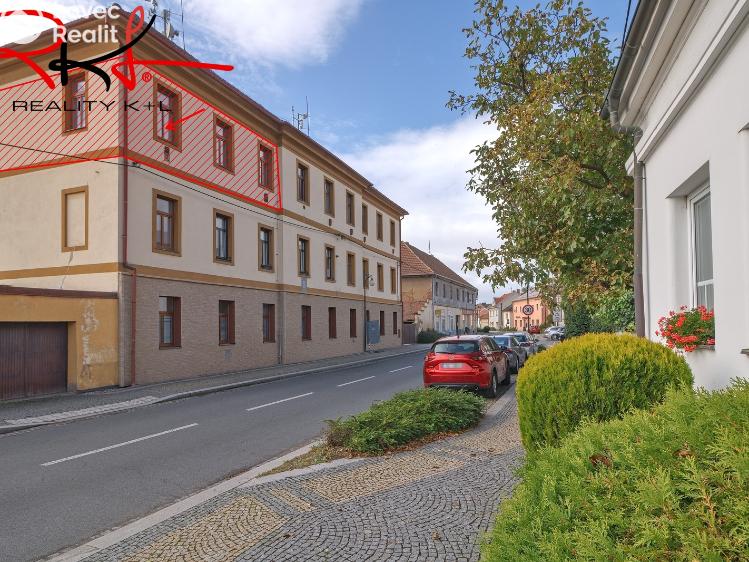 Prodej bytu 3+1 Veltrusy, Komenského č. 3