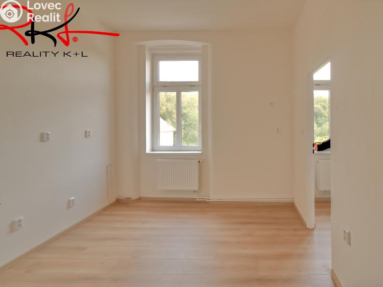 Prodej bytu 3+1 Veltrusy, Komenského č. 5