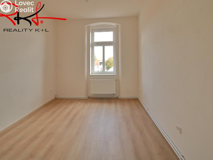 Prodej bytu 3+1 Veltrusy, Komenského č. 21