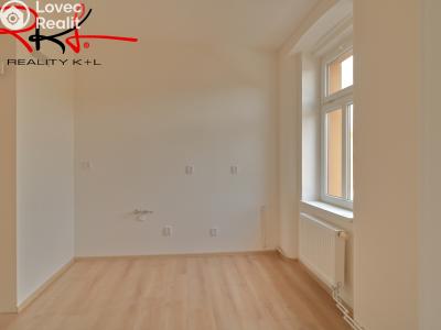 Prodej bytu 3+1 Veltrusy, Komenského č. 2