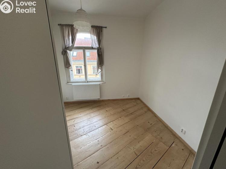 Rent apartment 2+1 Praha, Bořivojova č. 7
