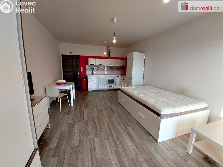 Prodej bytu 1+KK Praha 18, Kadečkové č. 6