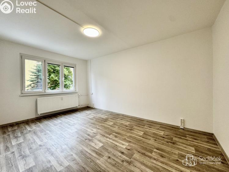 Pronájem bytu 1+1 Karlovy Vary, Krymská č. 3