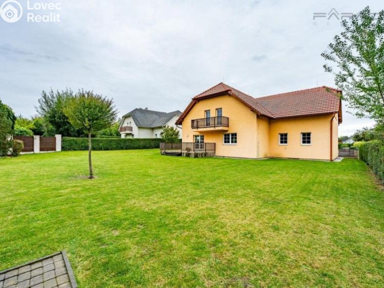 Pronájem rodinného domu Průhonice č. 2