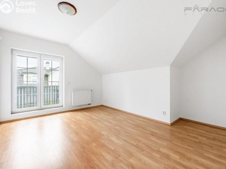 Pronájem rodinného domu Průhonice č. 13
