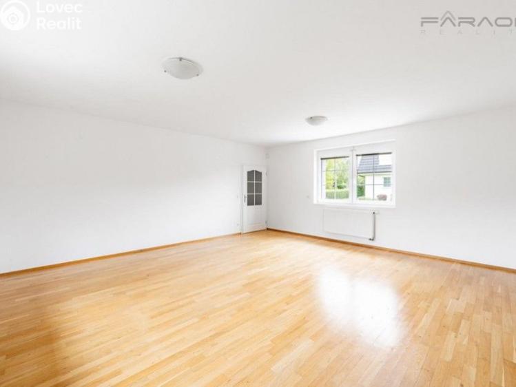 Pronájem rodinného domu Průhonice č. 8