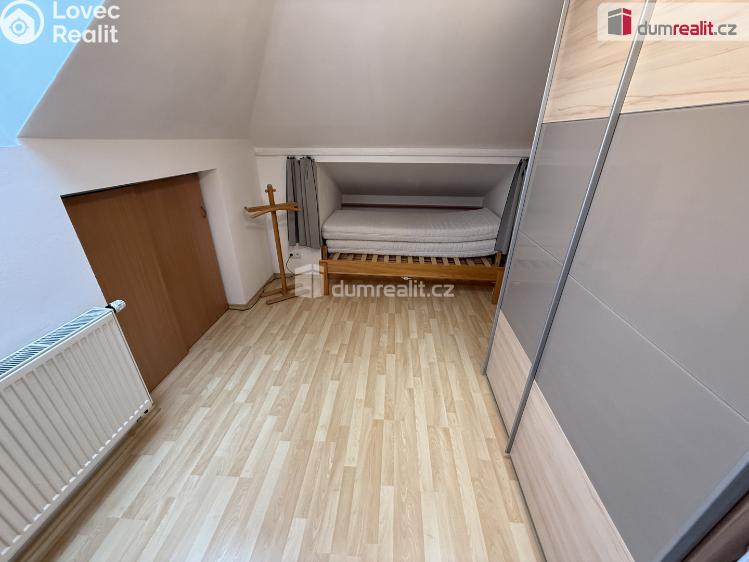 Pronájem bytu 2+KK Praha-Štěrboholy, Pod valem č. 6