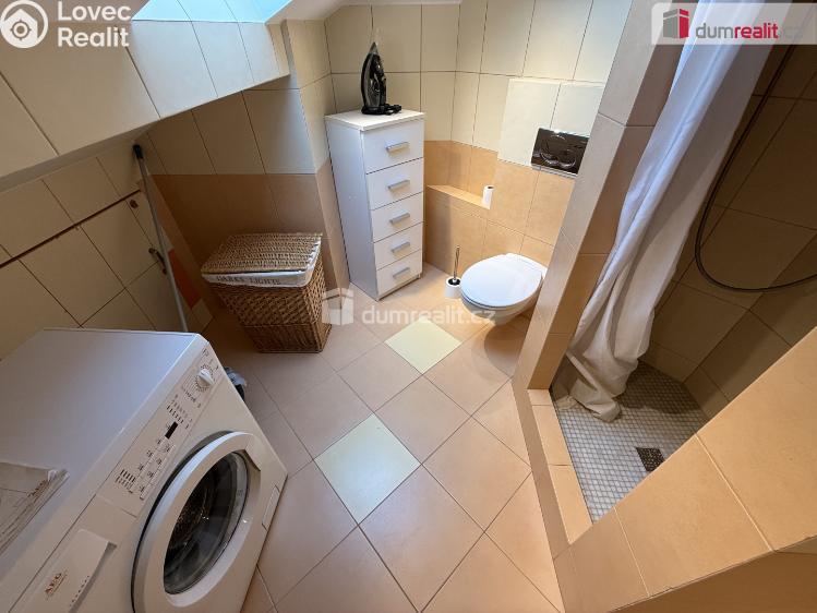 Pronájem bytu 2+KK Praha-Štěrboholy, Pod valem č. 7
