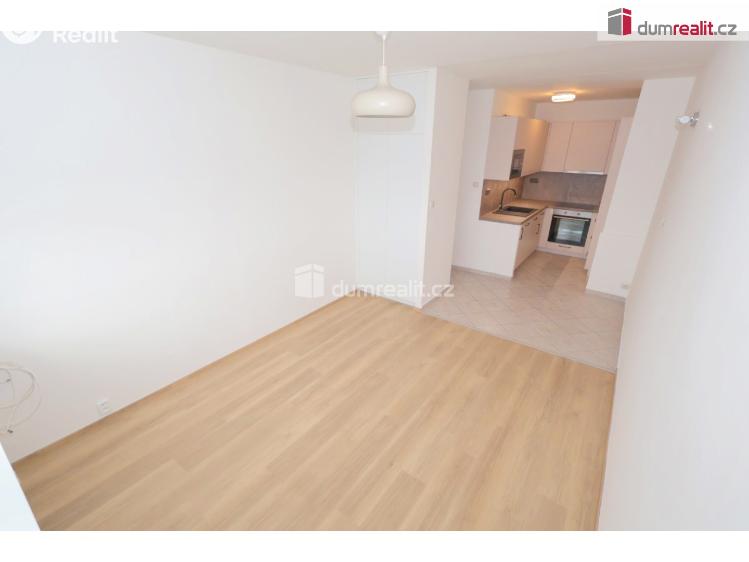 Pronájem bytu 2+KK Praha 12, Pšenčíkova č. 1