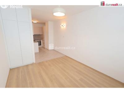 Pronájem bytu 2+KK Praha 12, Pšenčíkova č. 2