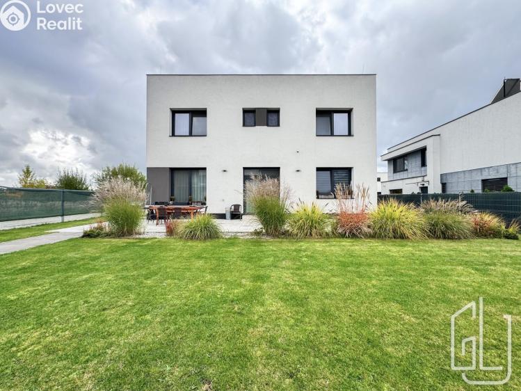 Продаж сімейного будинку Praha, Hubáčkova č. 36