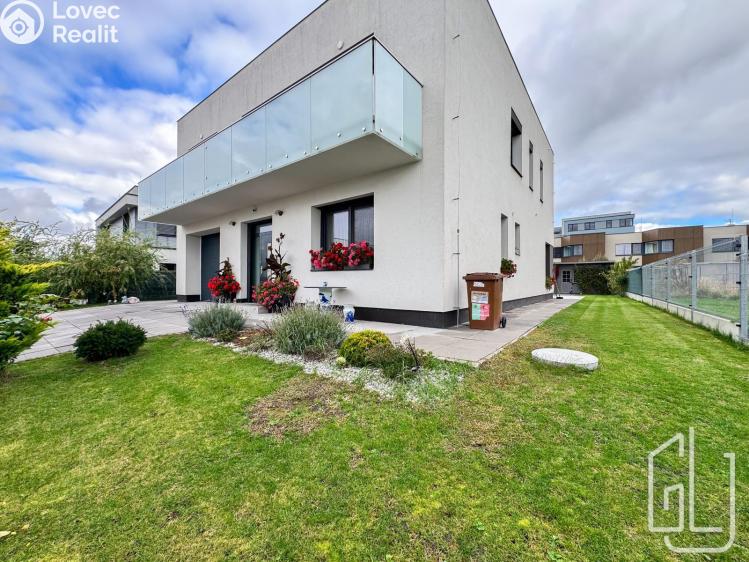 Продаж сімейного будинку Praha, Hubáčkova č. 23