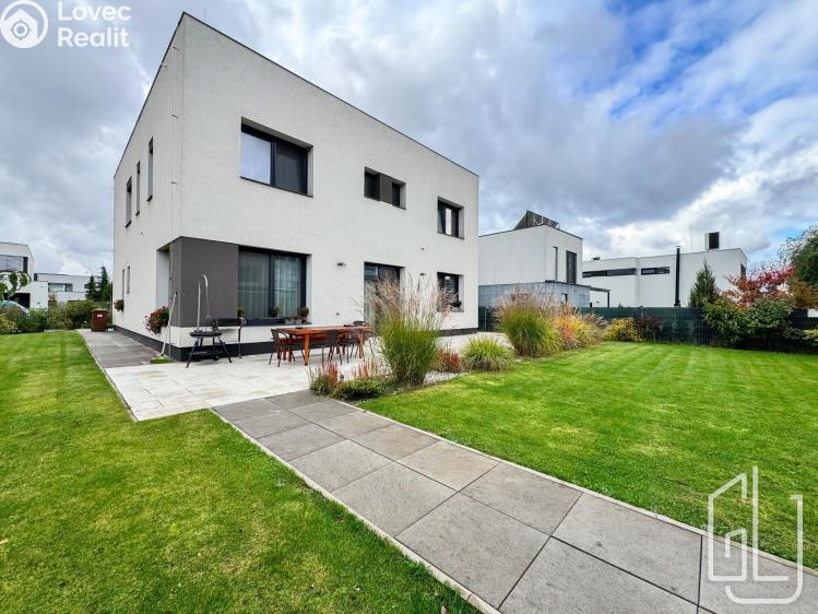 Продаж сімейного будинку Praha, Hubáčkova č. 24