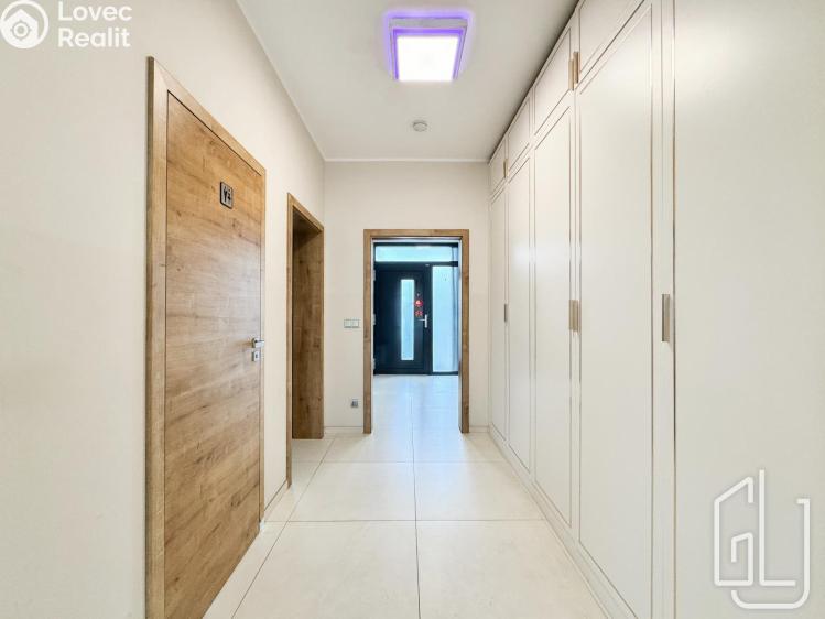 Продаж сімейного будинку Praha, Hubáčkova č. 28