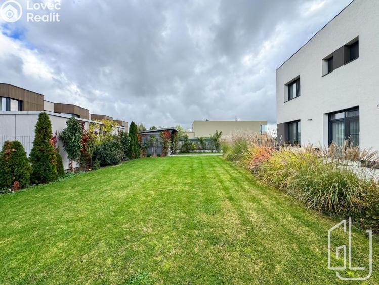 Продаж сімейного будинку Praha, Hubáčkova č. 32