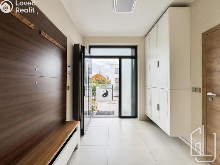 Продаж сімейного будинку Praha, Hubáčkova č. 33