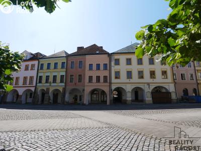 Pronájem bytu 1+KK Hradec Králové, Malé náměstí č. 1