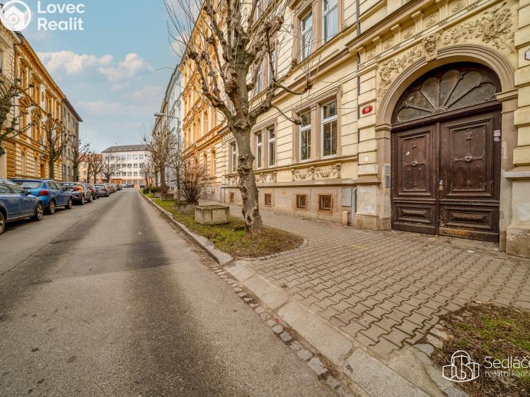 Prodej bytu 3+1 Plzeň, Antonína Uxy č. 27