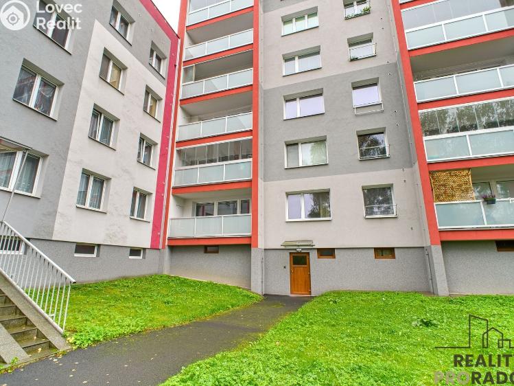 Pronájem bytu 2+1 Frýdek-Místek, Lískovecká 221 č. 27
