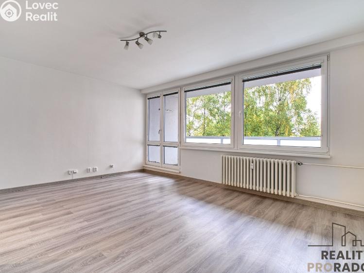 Оренда квартири 2+1 Frýdek-Místek, Lískovecká 221 č. 9