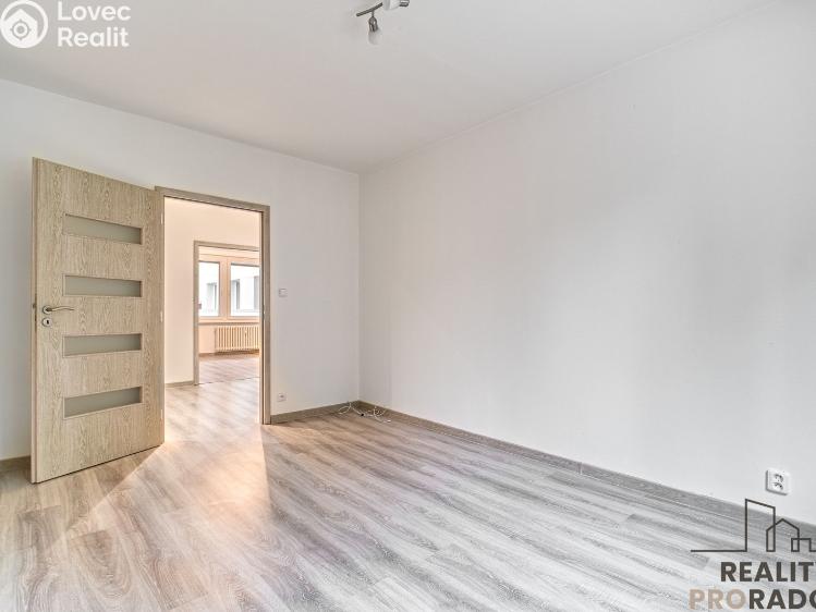 Оренда квартири 2+1 Frýdek-Místek, Lískovecká 221 č. 14