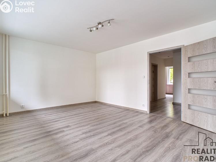 Pronájem bytu 2+1 Frýdek-Místek, Lískovecká 221 č. 12