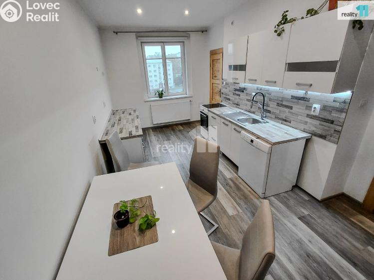 Sale apartment 2+1 Cheb, Májová č. 8