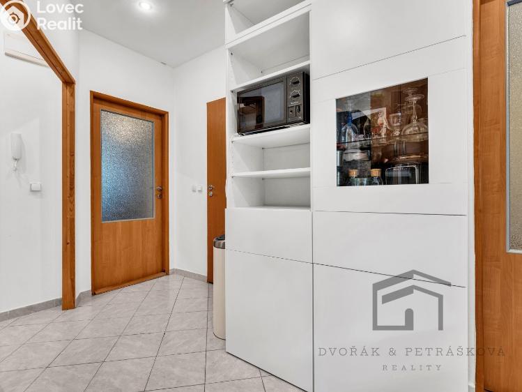 Продажа квартиры 2+KK Praha, Ruská 680/54 č. 2
