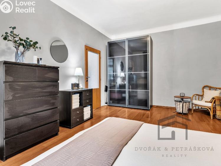 Продажа квартиры 2+KK Praha, Ruská 680/54 č. 7
