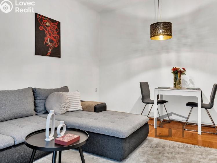 Продажа квартиры 2+KK Praha, Ruská 680/54 č. 14