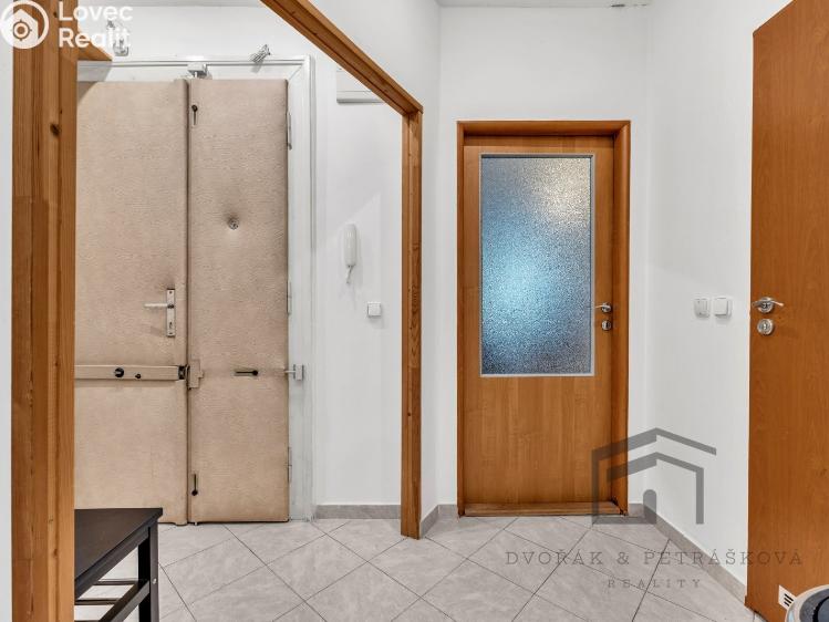 Продажа квартиры 2+KK Praha, Ruská 680/54 č. 15