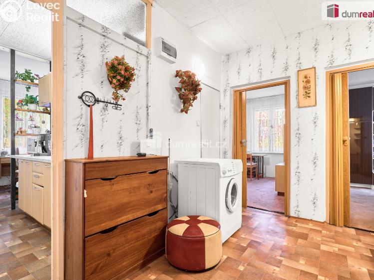 Prodej bytu 3+1 Karlovy Vary, Gagarinova č. 6