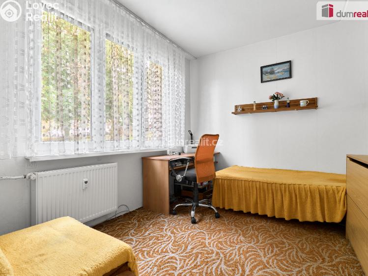 Prodej bytu 3+1 Karlovy Vary, Gagarinova č. 14