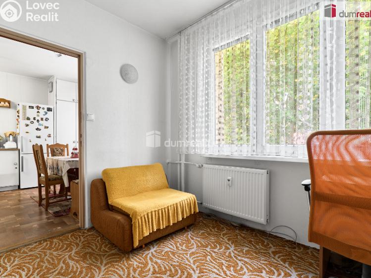 Prodej bytu 3+1 Karlovy Vary, Gagarinova č. 15