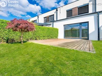 Продаж сімейного будинку Praha, Sukovská č. 2