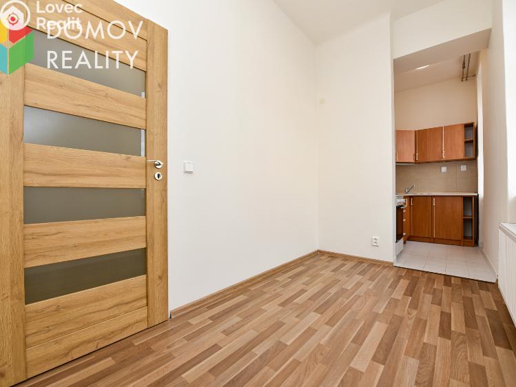 Pronájem bytu 1+1 Králův Dvůr, Bezručova 94 č. 4