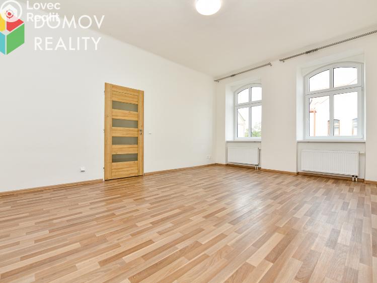 Pronájem bytu 1+1 Králův Dvůr, Bezručova 94 č. 6