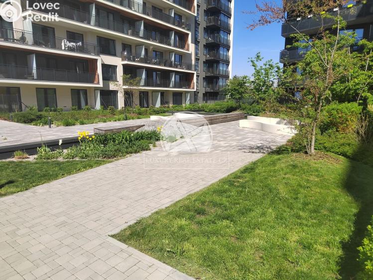 Prodej bytu 3+KK Praha, Zvěřinova 3452/1 č. 4