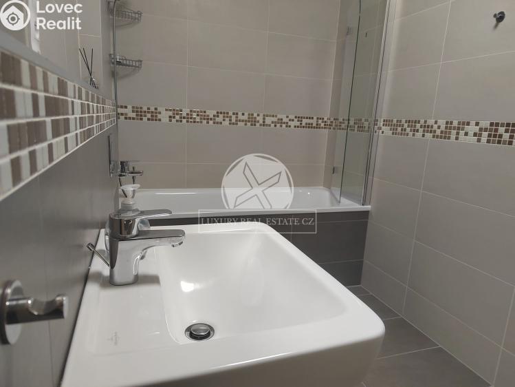 Prodej bytu 3+KK Praha, Zvěřinova 3452/1 č. 7