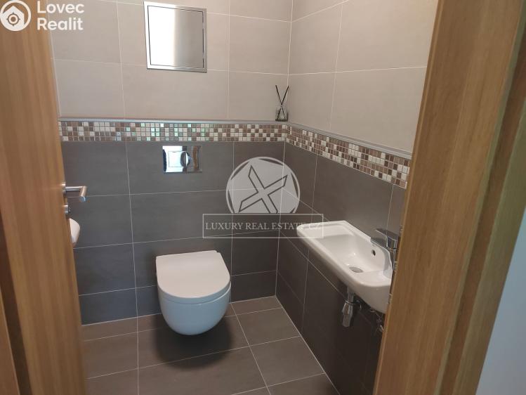 Prodej bytu 3+KK Praha, Zvěřinova 3452/1 č. 9