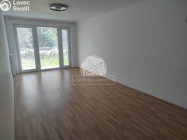 Prodej bytu 3+KK Praha, Zvěřinova 3452/1 č. 12