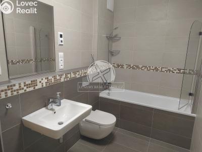 Продаж квартири 3+KK Praha, Zvěřinova č. 8