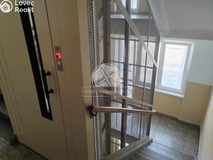 Prodej bytu 2+1 Praha č. 10