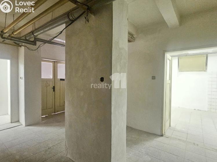 Pronájem obchodního prostoru Chvaletice, 9. května č. 5